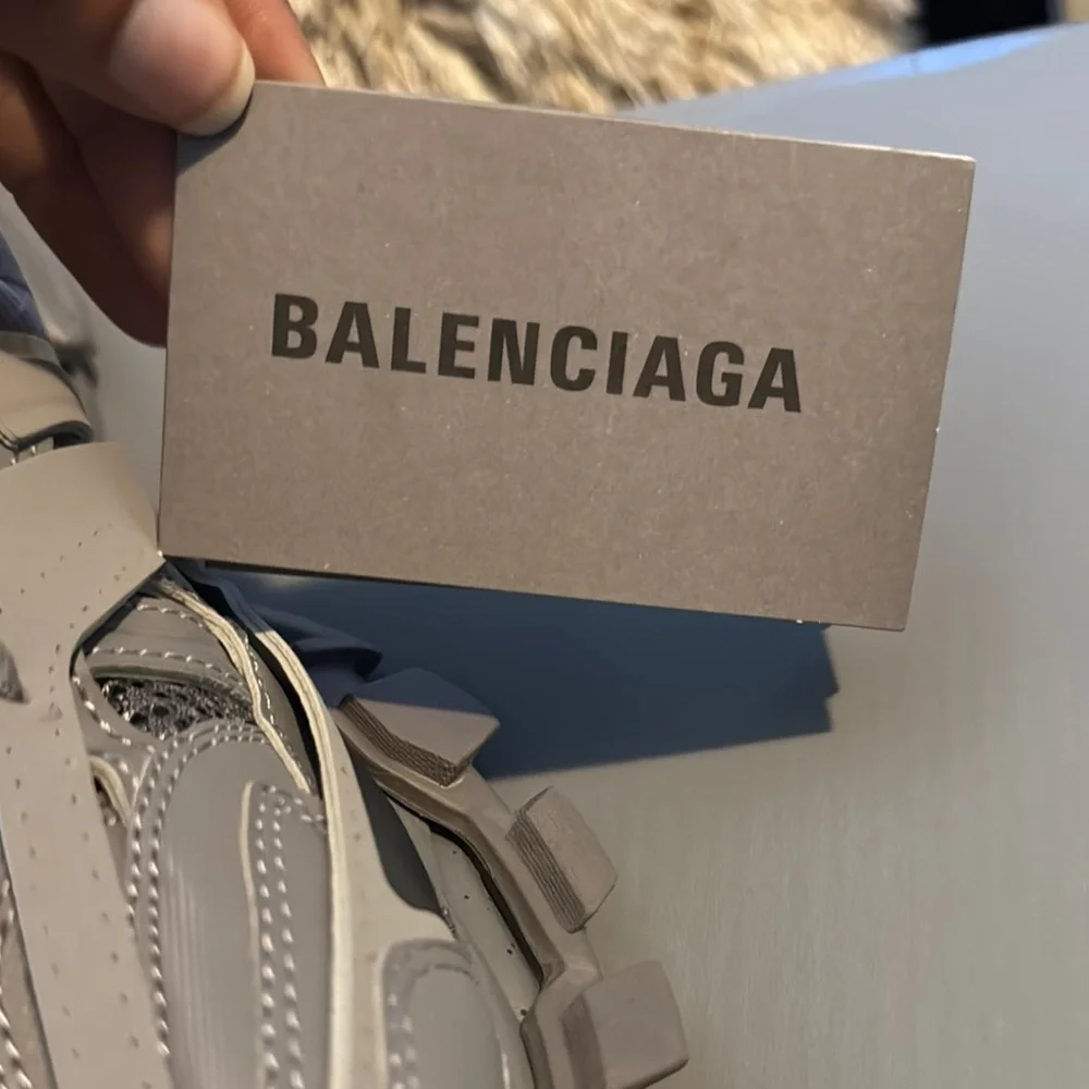 Men’s Balenciaga Sneakers - Picture 2 of 5